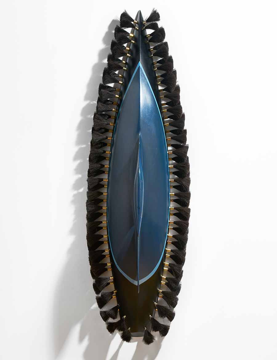 LR Vandy, Pomp and Circumstance, 2019. Fiberglass, metal and horse hair, 180 x 60 x 35 cm. Photo: Matthew Booth
