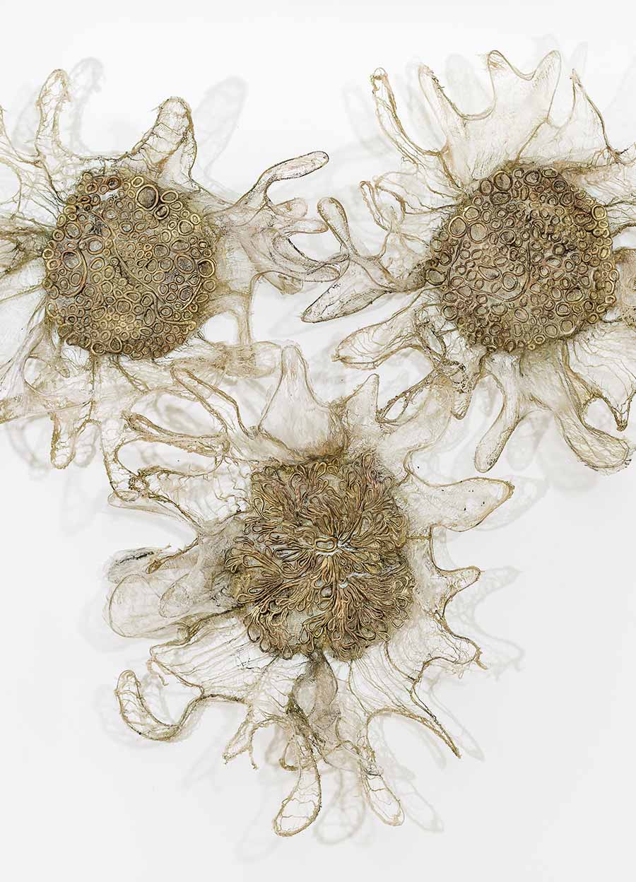Nnenna Okore, Resonance, 2017. Cheesecloth, white talc, acrylic paint and wire, 183 x 219 x 31 cm. Nnenna Okore, Resonance, 2017. Cheesecloth, white talc, acrylic paint and wire, 183 x 219 x 31 cm.