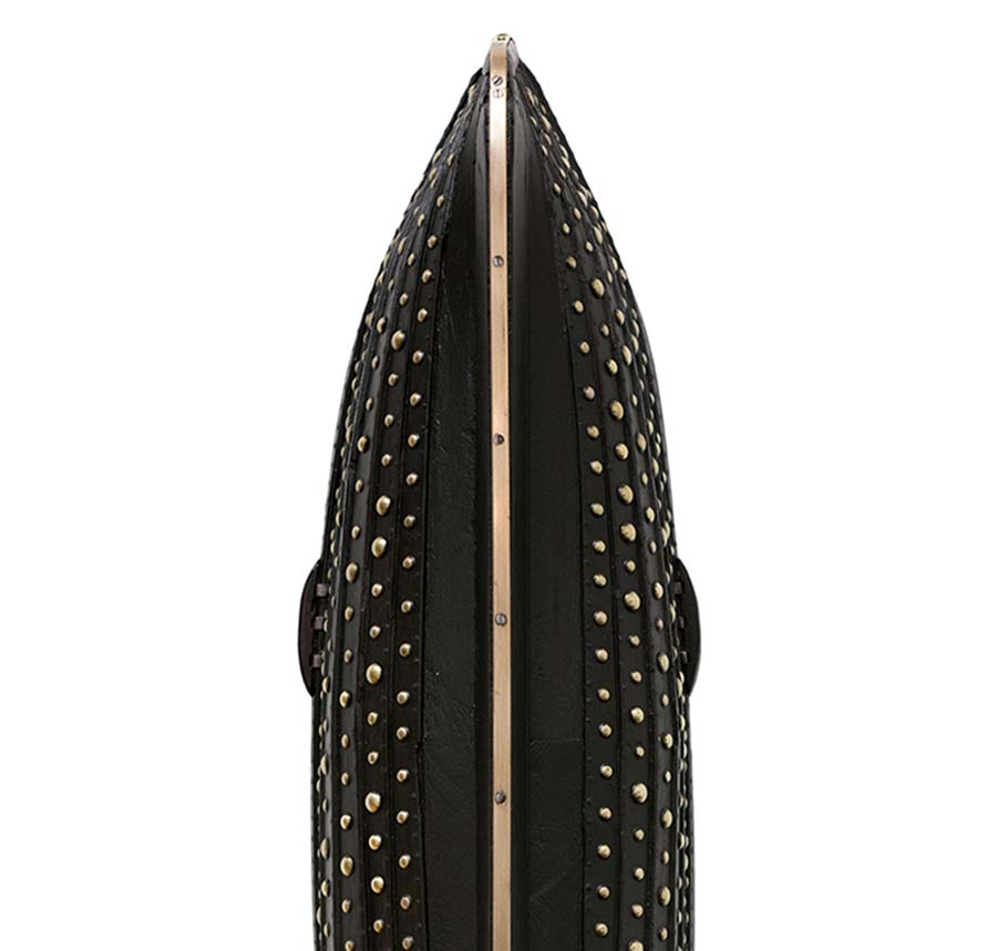 LR Vandy, Top Brass (detail), 2019. Wood and metal, 100 x 22 x 15 cm. LR Vandy, Top Brass (detail), 2019. Wood and metal, 100 x 22 x 15 cm.