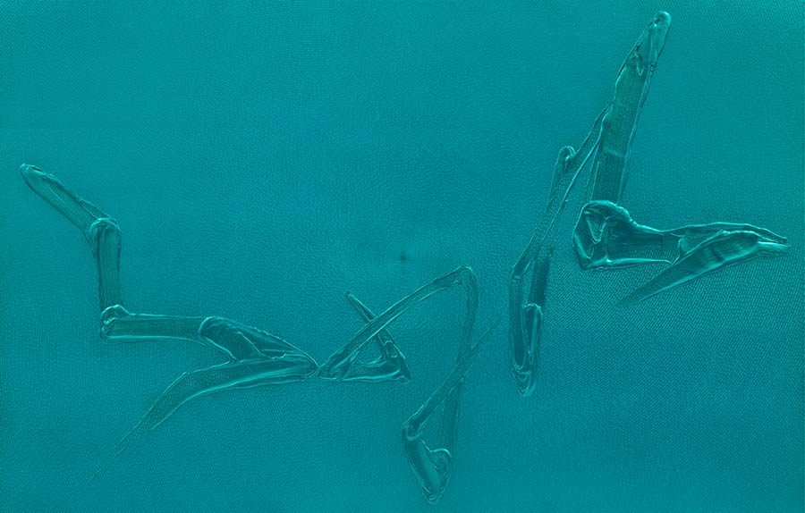 Tian Wei, Moon, 2017. Iridescent acrylic on canvas, 155 x 241 cm. 