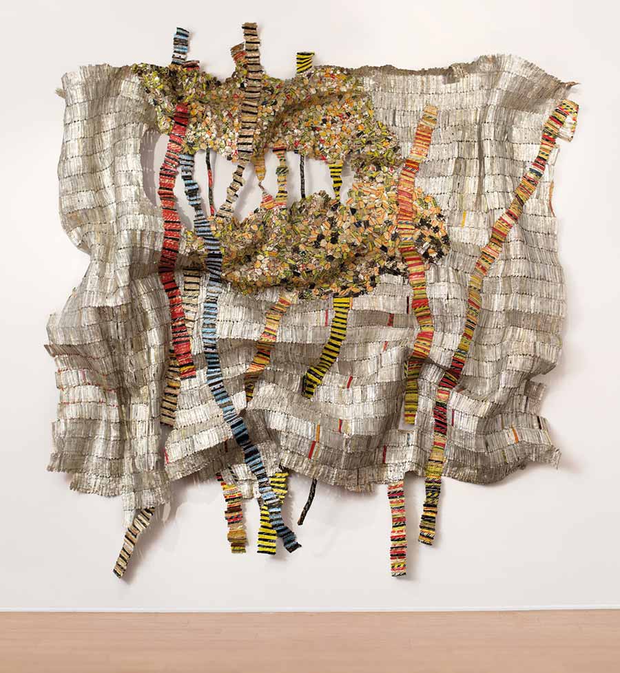 El Anatsui, Strained Roots, 2014. Aluminium and copper. El Anatsui, Strained Roots, 2014. Aluminium and copper.