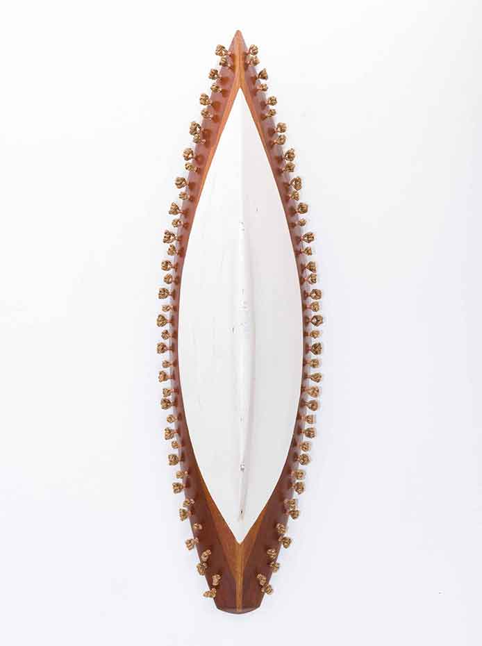 LR Vandy, Resistance, 2024.Manilla rope, wood and metal 128.6 x 32 x 29 cm. LR Vandy, Resistance, 2024.Manilla rope, wood and metal 128.6 x 32 x 29 cm.