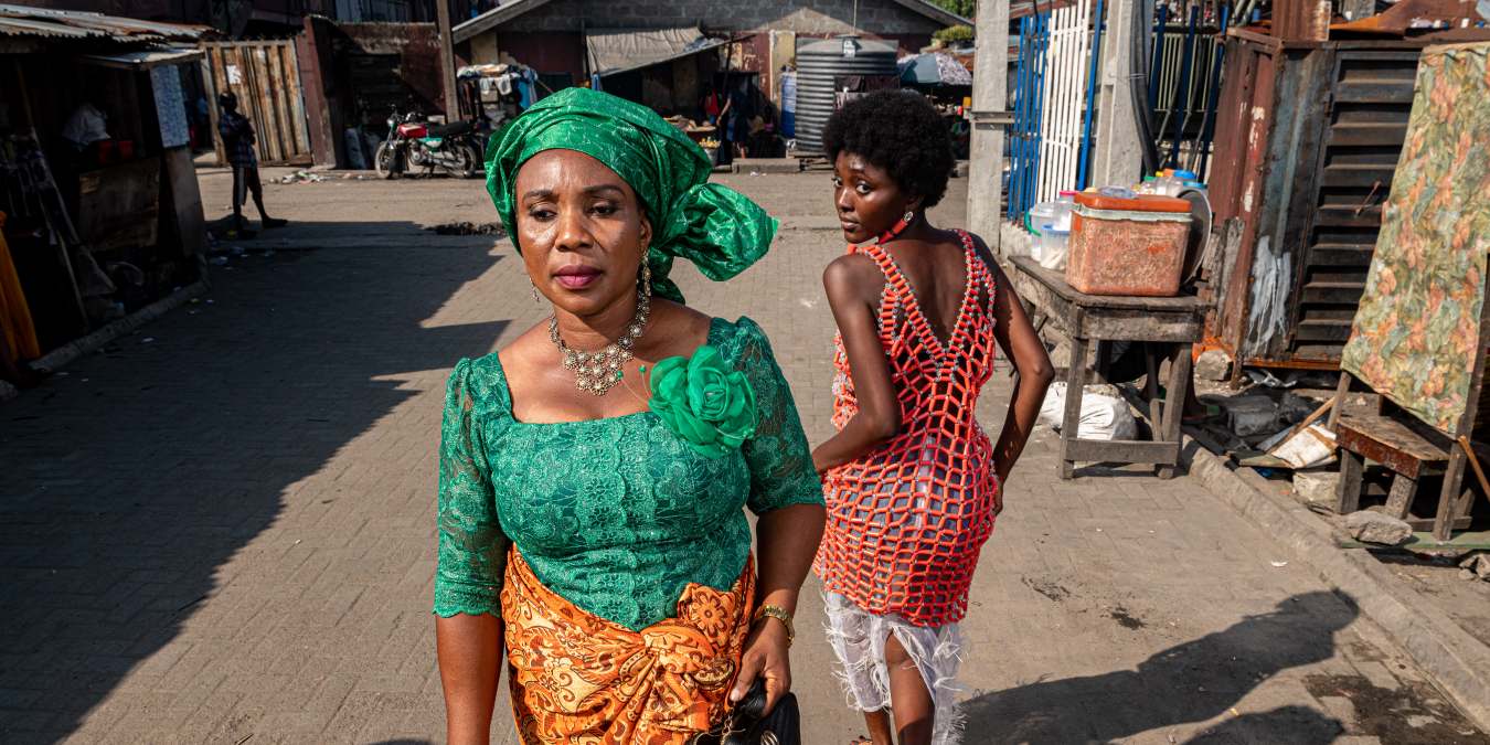 Dafe Oboro, Doris & Mide - Lagos Still Moves (detail), 2020. Giclée print on Hahnemühle FineArt Baryta 325 gsm paper, 56 x 84 cm. Dafe Oboro, Doris & Mide - Lagos Still Moves (detail), 2020. Giclée print on Hahnemühle FineArt Baryta 325 gsm paper, 56 x 84 cm.
