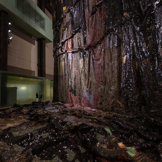 <h2>HYUNDAI COMMISSION.<br><em>EL ANATSUI: BEHIND THE RED MOON</em> FOR TATE MODERN’S TURBINE HALL.</h2>
10 October, 2023 – 14 April, 2024
Tate Modern, London