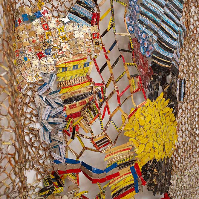 El Anatsui, Profile (detail), 2023. Aluminium and copper wire, 305 x 265 cm.